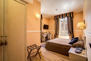 Basic Double Room Single Use | View from room - PapavistaRelais (Rome)