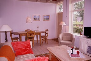 Deluxe Apartment | Living room