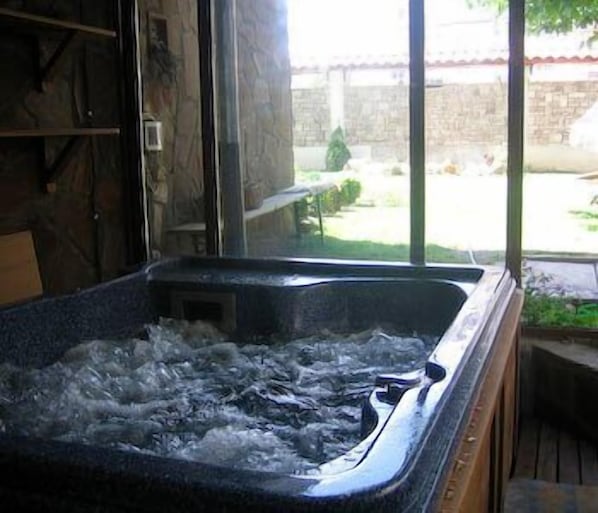 Jetted bathtub - Rahoff (Bansko)