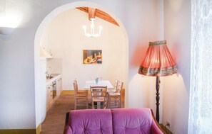 Junior Apartment | Down duvets, iron/ironing board, cots/infant beds, rollaway beds - Agritourism Tenuta Armaiolo (Rapolano Terme)
