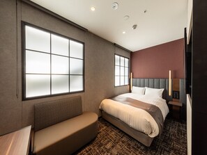 Dobbeltrom – superior | Dundyner, safe på rommet, individuelt innredet og blendingsgardiner