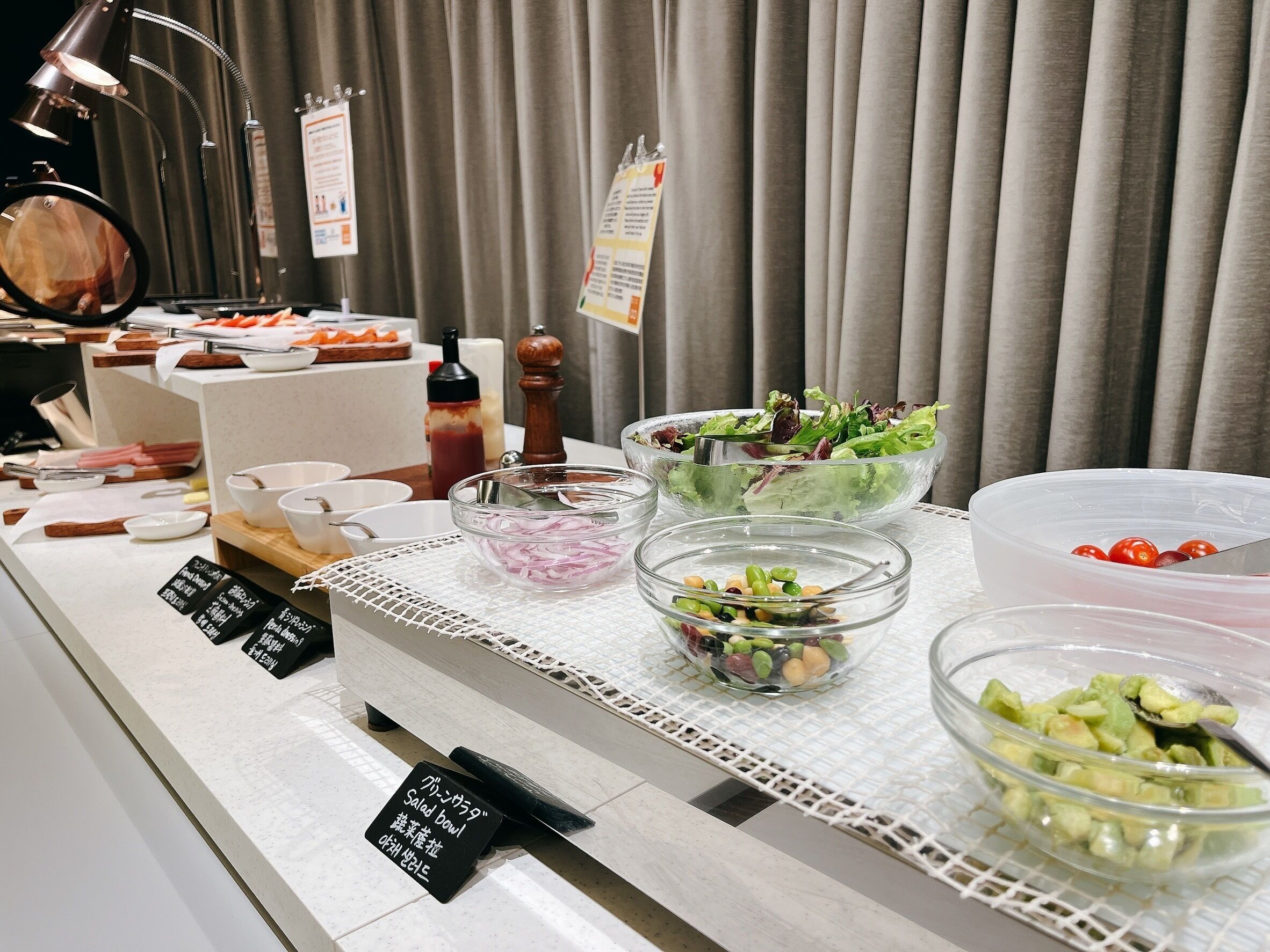 daily full breakfast (jpy 1800 per person)