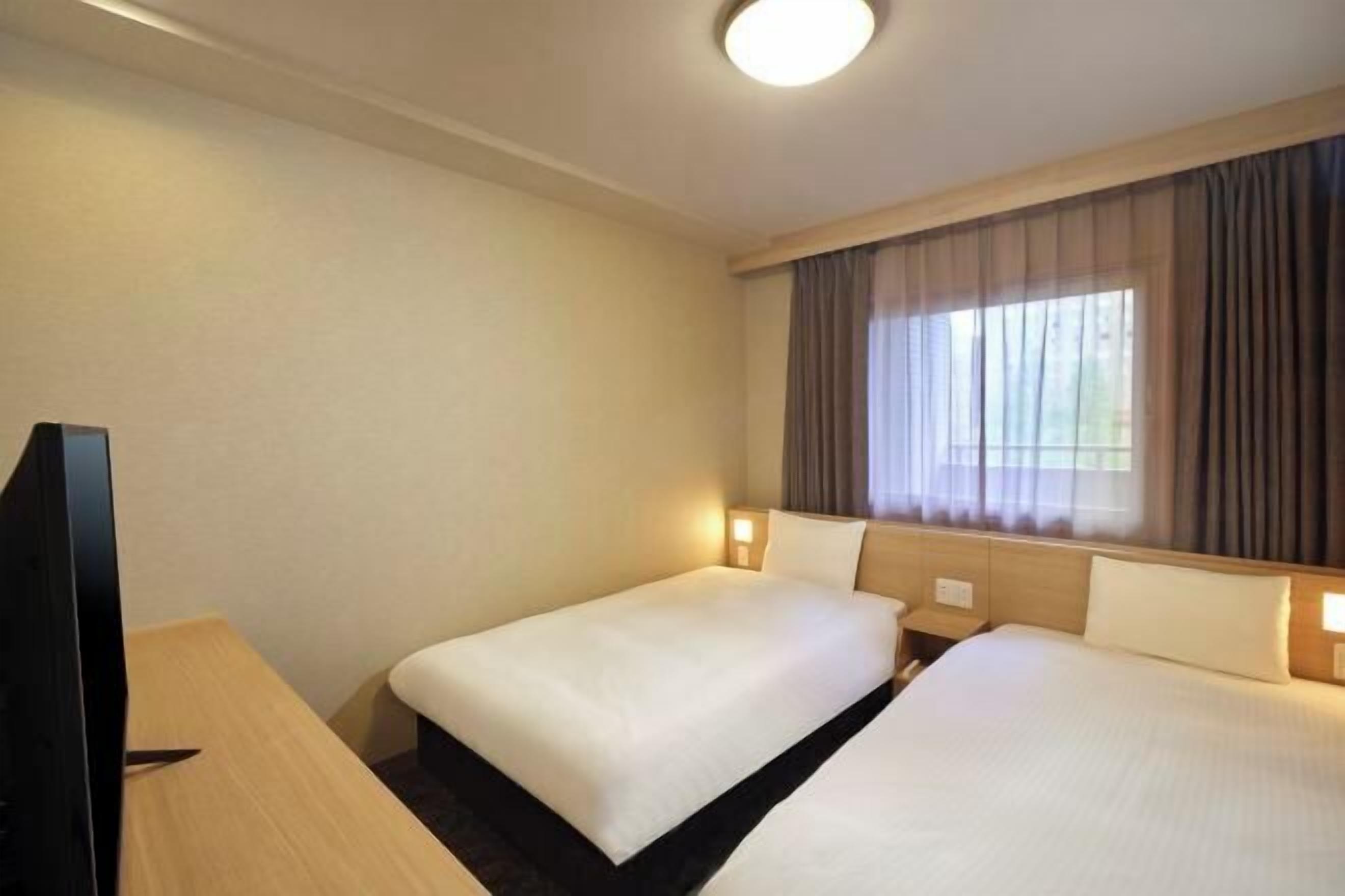 Soundproofing, iron/ironing board, free WiFi, bed sheets