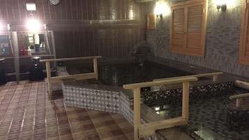 Bañera de hidromasaje interior