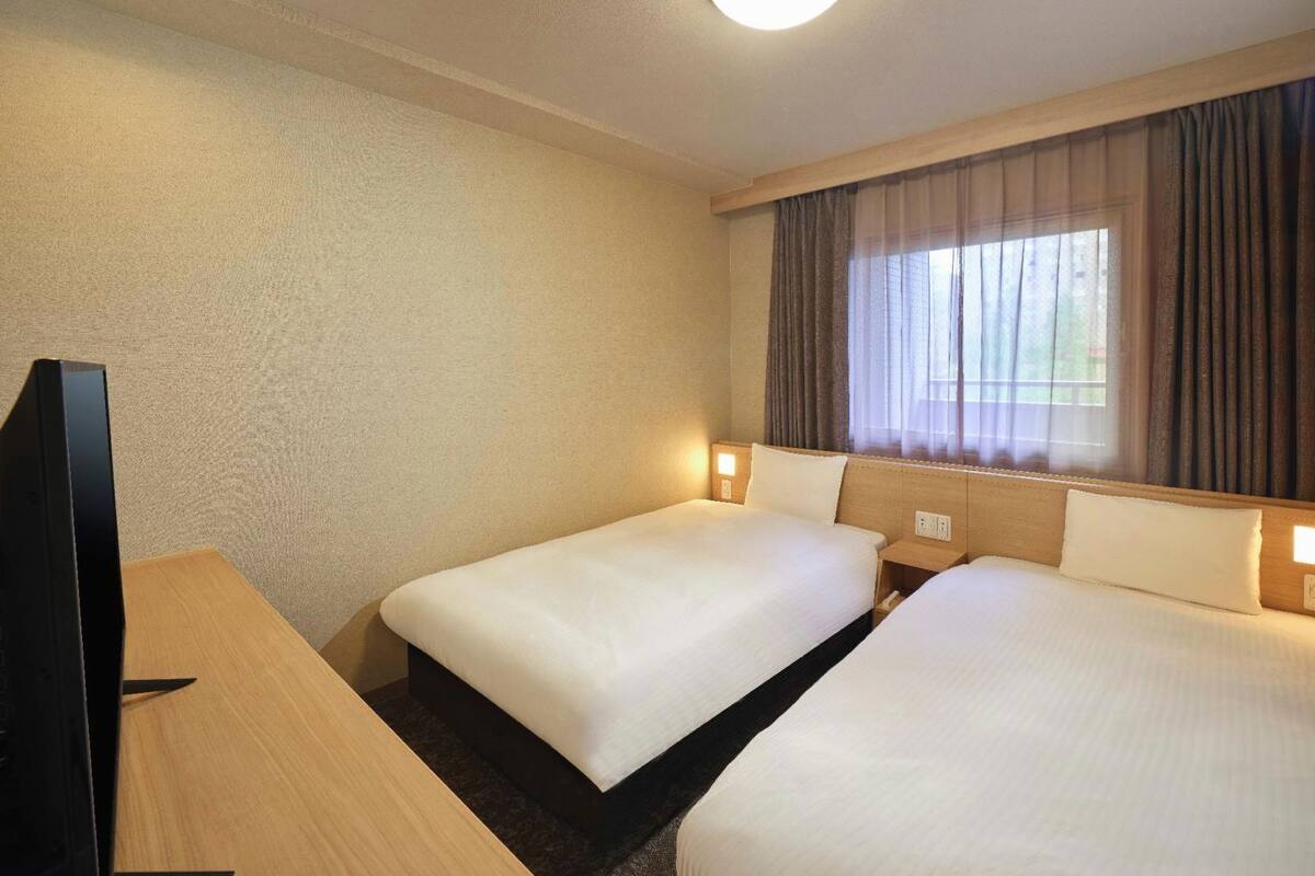 Soundproofing, iron/ironing board (on request), free WiFi, bed sheets