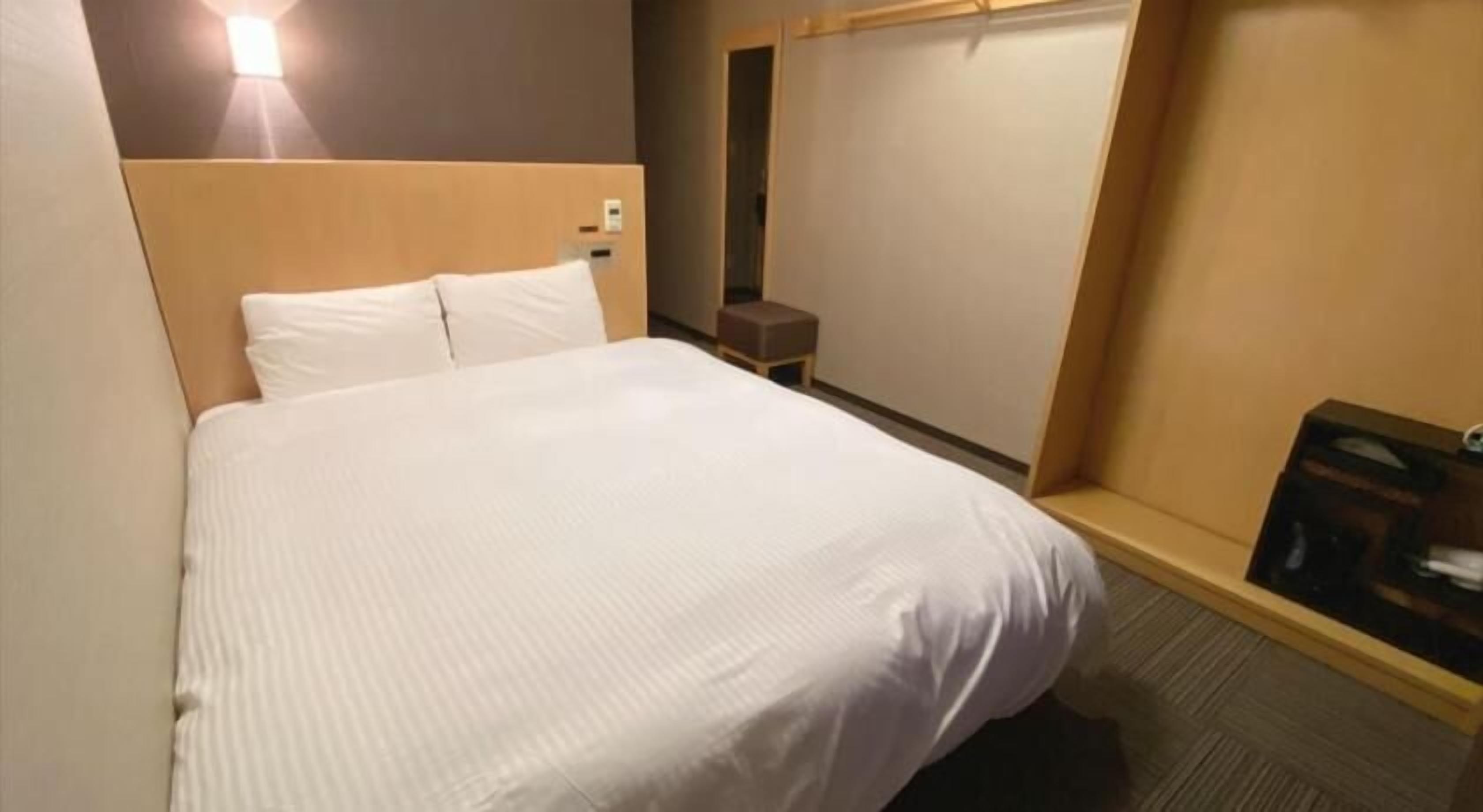 Soundproofing, iron/ironing board, free WiFi, bed sheets