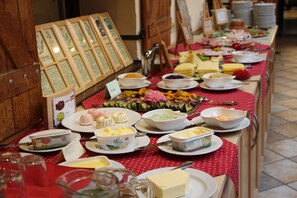 Desayuno buffet incluido todos los días 