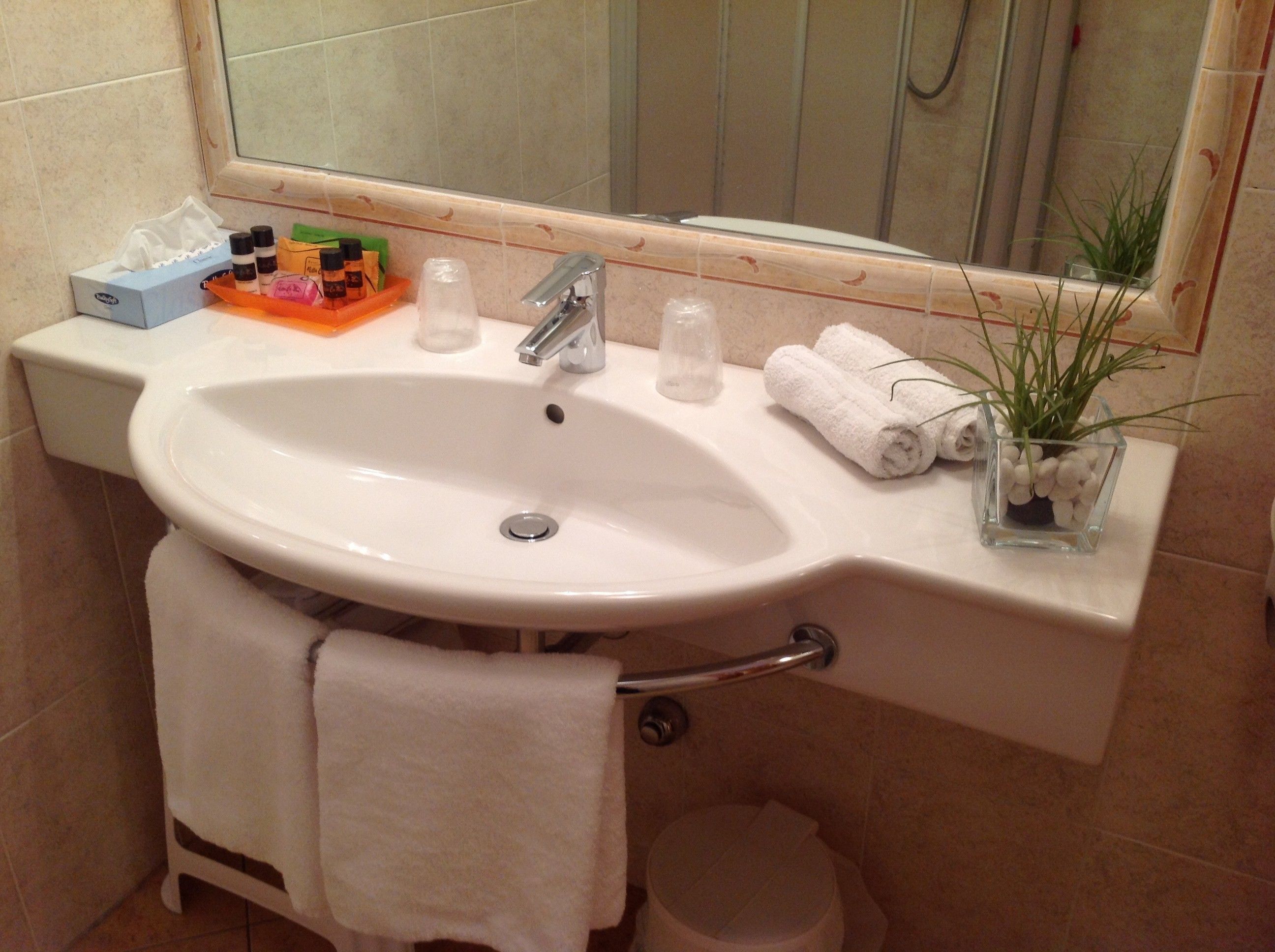superior double room | bathroom | shower, free toiletries, hair dryer, slippers