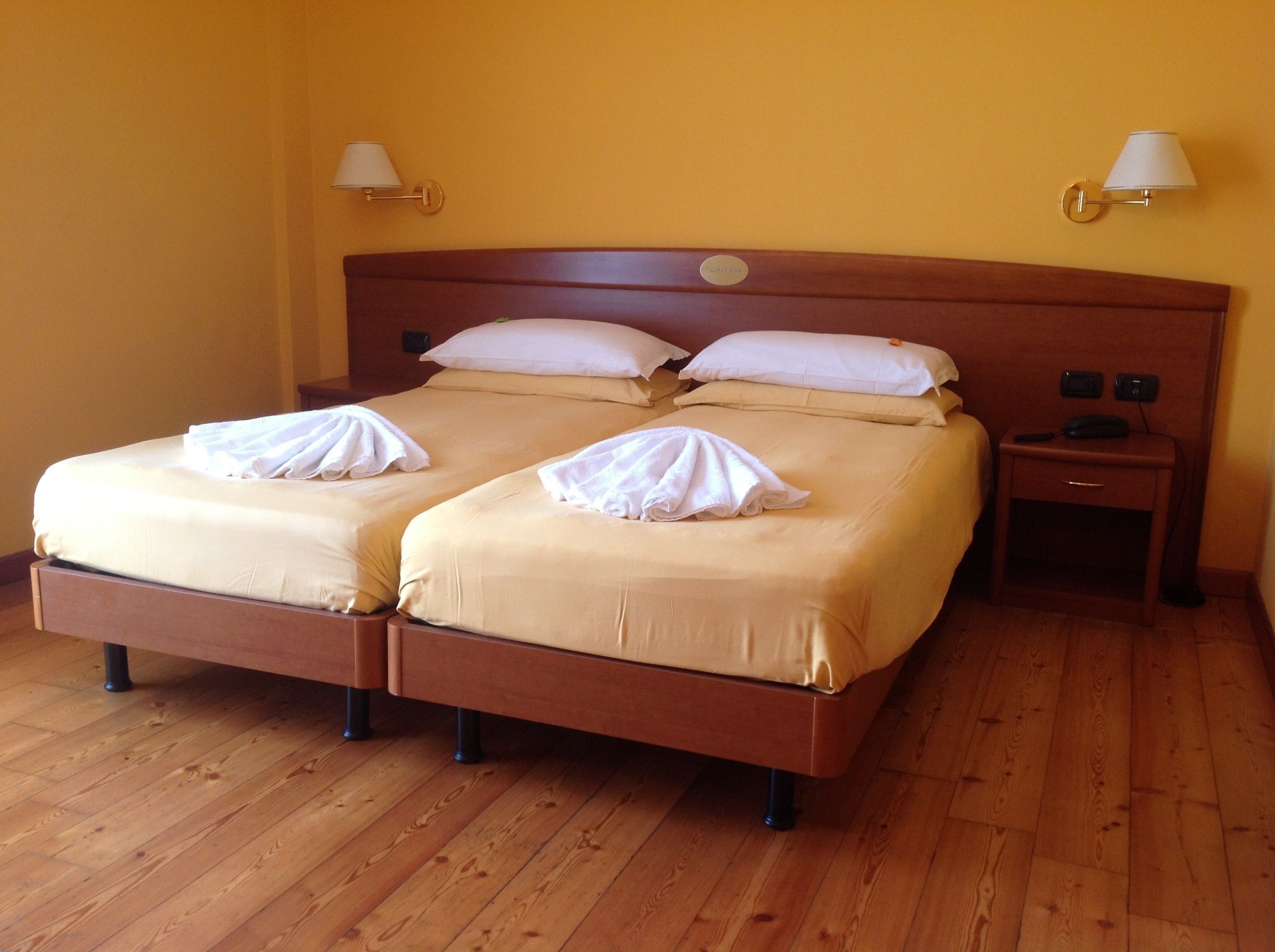 superior double room | 1 bedroom, minibar, in-room safe, desk