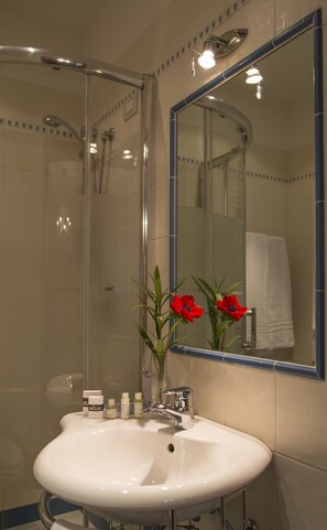 Bathroom - Taverna San Lio (Venice)