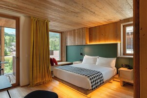 Habitación Premium doble | Ropa de cama de alta calidad y edredones de plumas