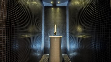 Couples treatment rooms, Turkish bath, body treatments, hydrotherapy