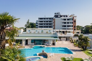 2 outdoor pools, sun loungers - Terme delle Nazioni (Montegrotto Terme)