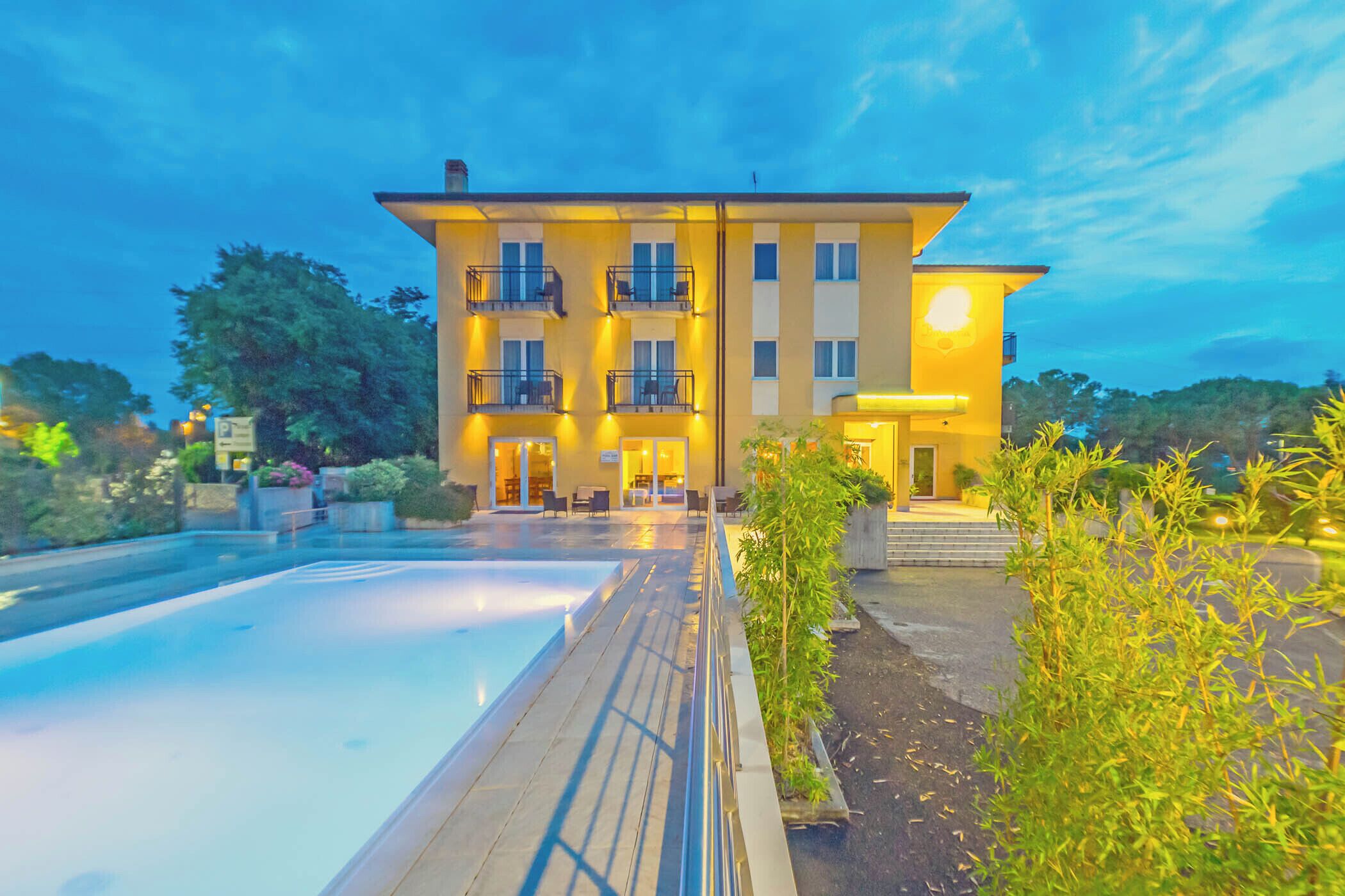 Seasonal outdoor pool, pool loungers