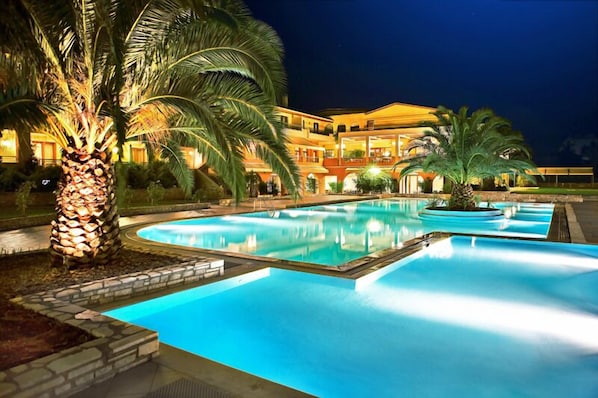 Exterior - Negroponte Resort Eretria (Eretria)