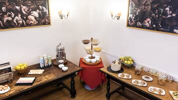 Petit déjeuner buffet servi tous les jours en supplément