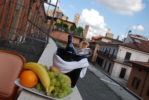 Outdoor dining - Hotel Palace (Bologna)