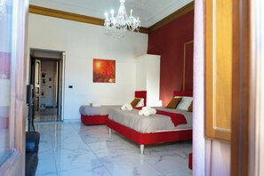 Select Comfort beds, minibar, desk, soundproofing - Bed and Breakfast Opera (Catania)