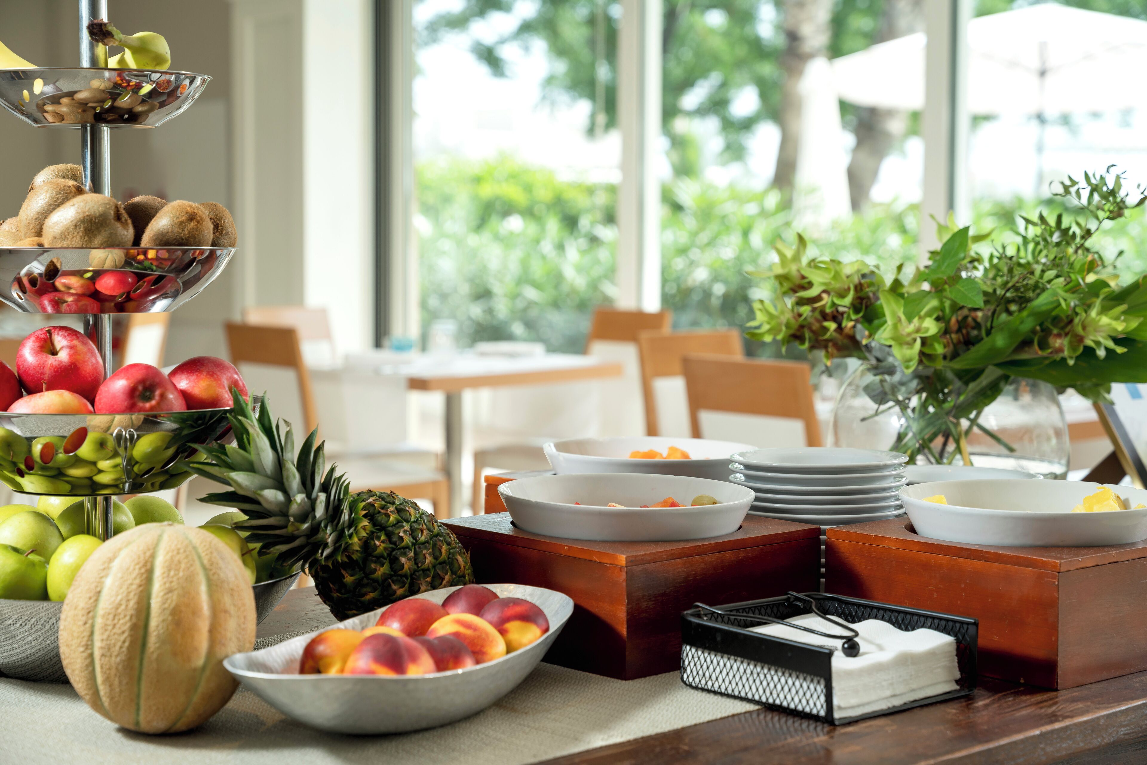 free daily full breakfast