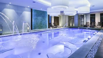 Couples treatment room(s), sauna, hot tub, steam room, body treatments