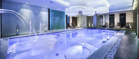 Couples treatment room(s), sauna, hot tub, steam room, body treatments