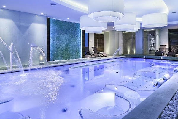 Sale per trattamenti di coppia, sauna, vasca idromassaggio, bagno turco
