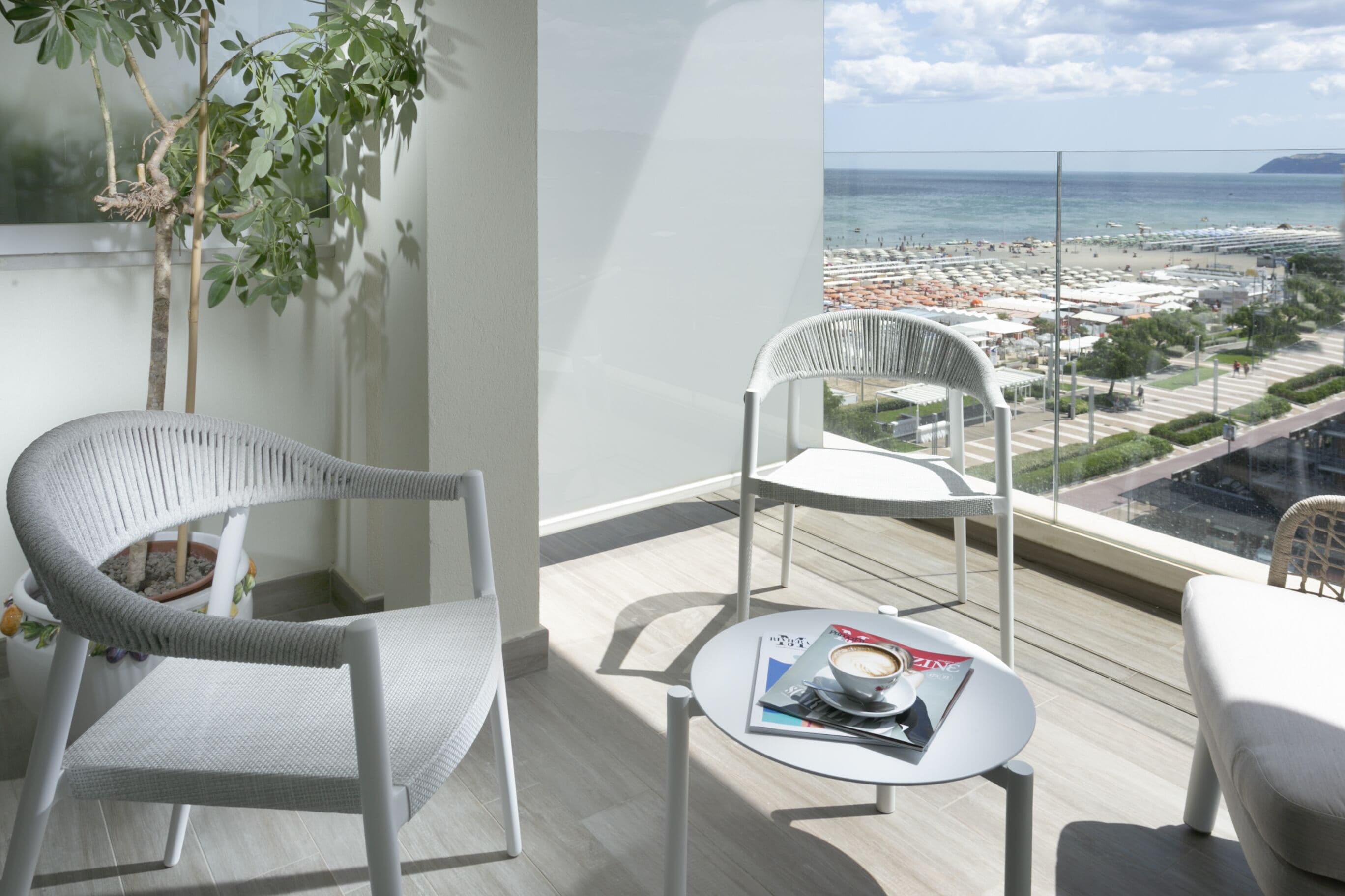 luxury suite (alba) | terrace/patio