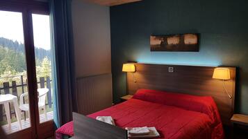 Camera doppia | Una cassaforte in camera, tende oscuranti, Wi-Fi gratuito, lenzuola