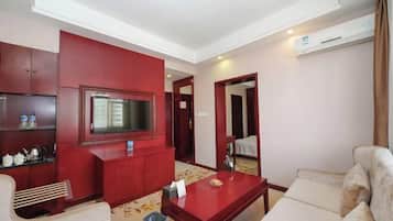 迷你吧、客房内保险箱、办公桌、收费高速有线上网