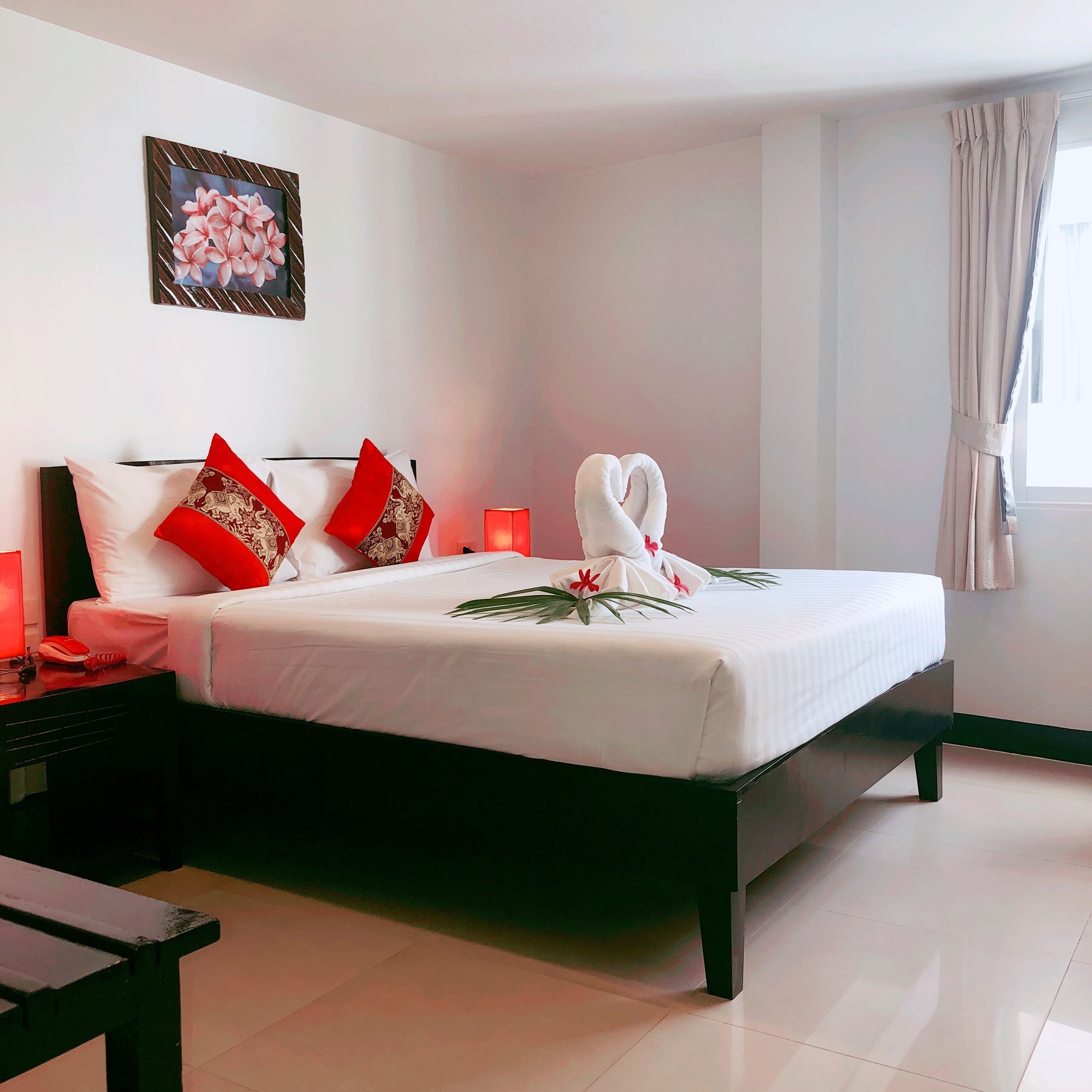 Economy Double Room, 1 Queen Bed | Minibar, in-room safe, laptop workspace, blackout curtains