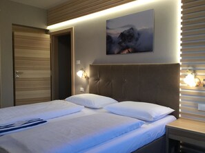 Apartment, 1 Bedroom, Balcony | In-room safe, cribs/infant beds, free WiFi, bed sheets - Ruster Resort (Lagundo)