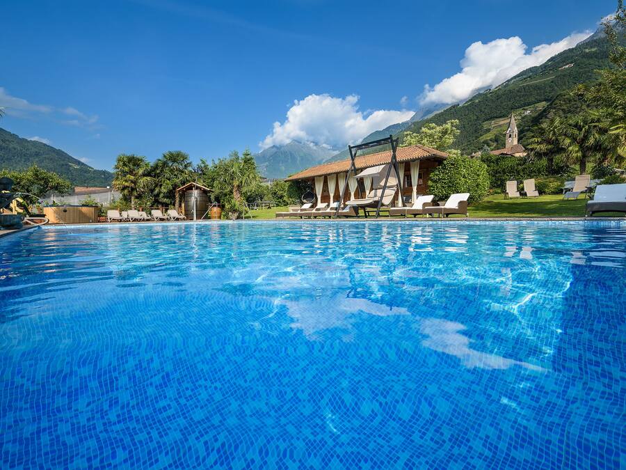 2 piscinas al aire libre, sombrillas, tumbonas