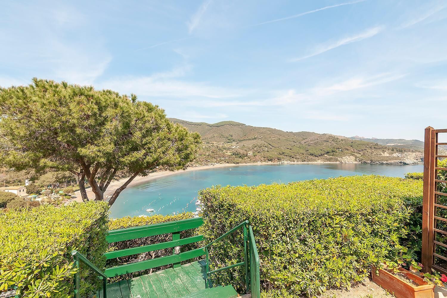 seasonal outdoor pool, open 8:00 am to 8:00 pm, pool umbrellas