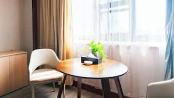 Minibar, in-room safe, alarm clocks