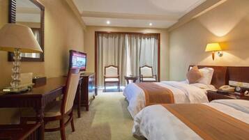 Minibar, in-room safe, alarm clocks