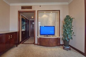 Minibar, coffre-fort, réveille-matin