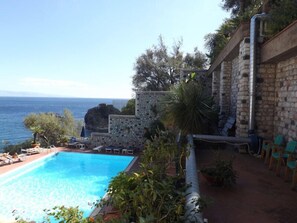 Seasonal outdoor pool - Bay Palace (Taormina)