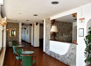 Bar (on property) - Bay Palace (Taormina)