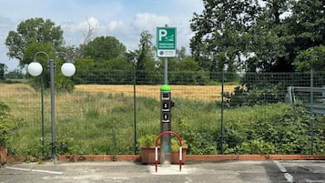 電動車充電站