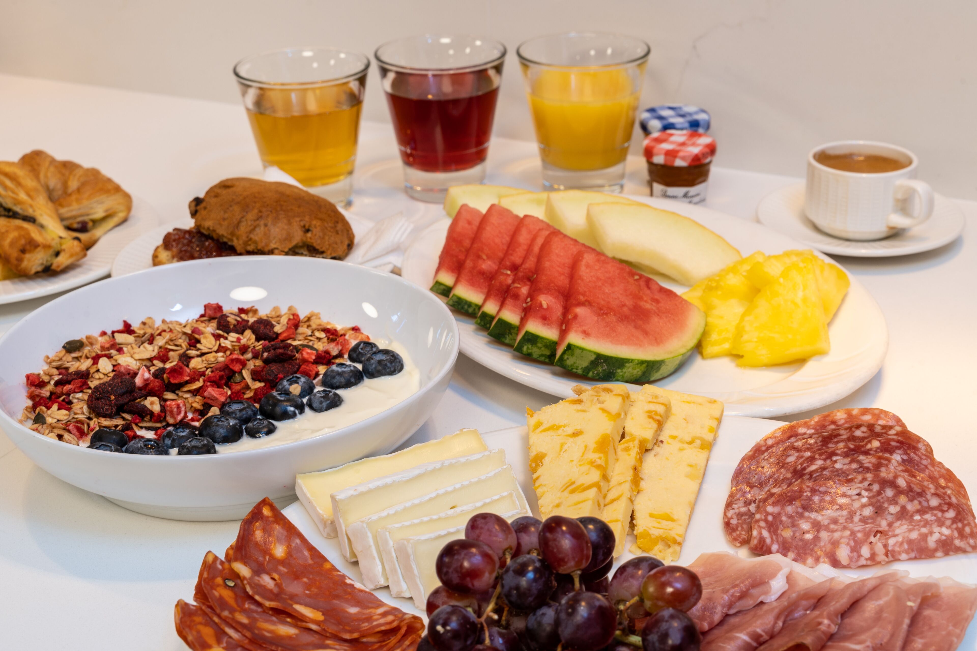daily continental breakfast (eur 10.50 per person)