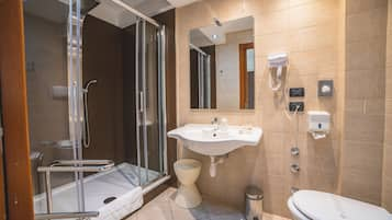 Junior Suite, Sea View | Bathroom