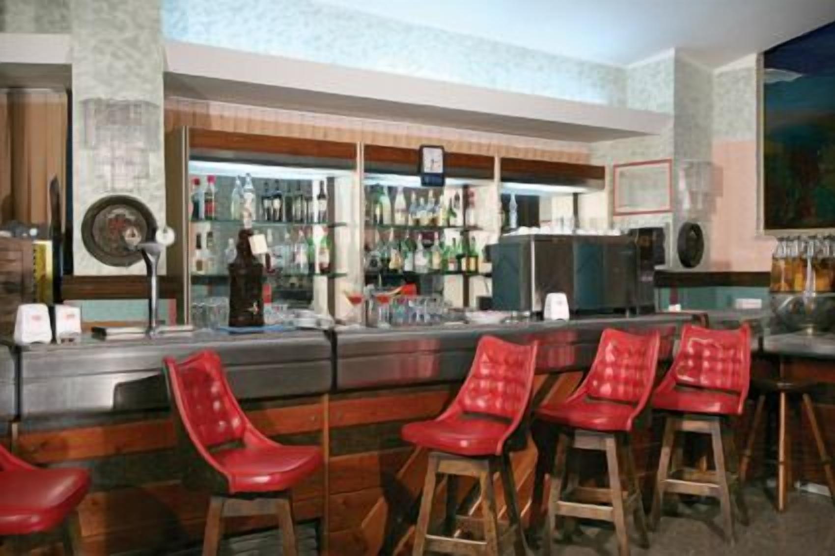 بار (في المنشاة)