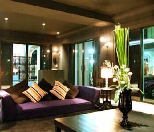 The Heritage Baan Silom Hotel
