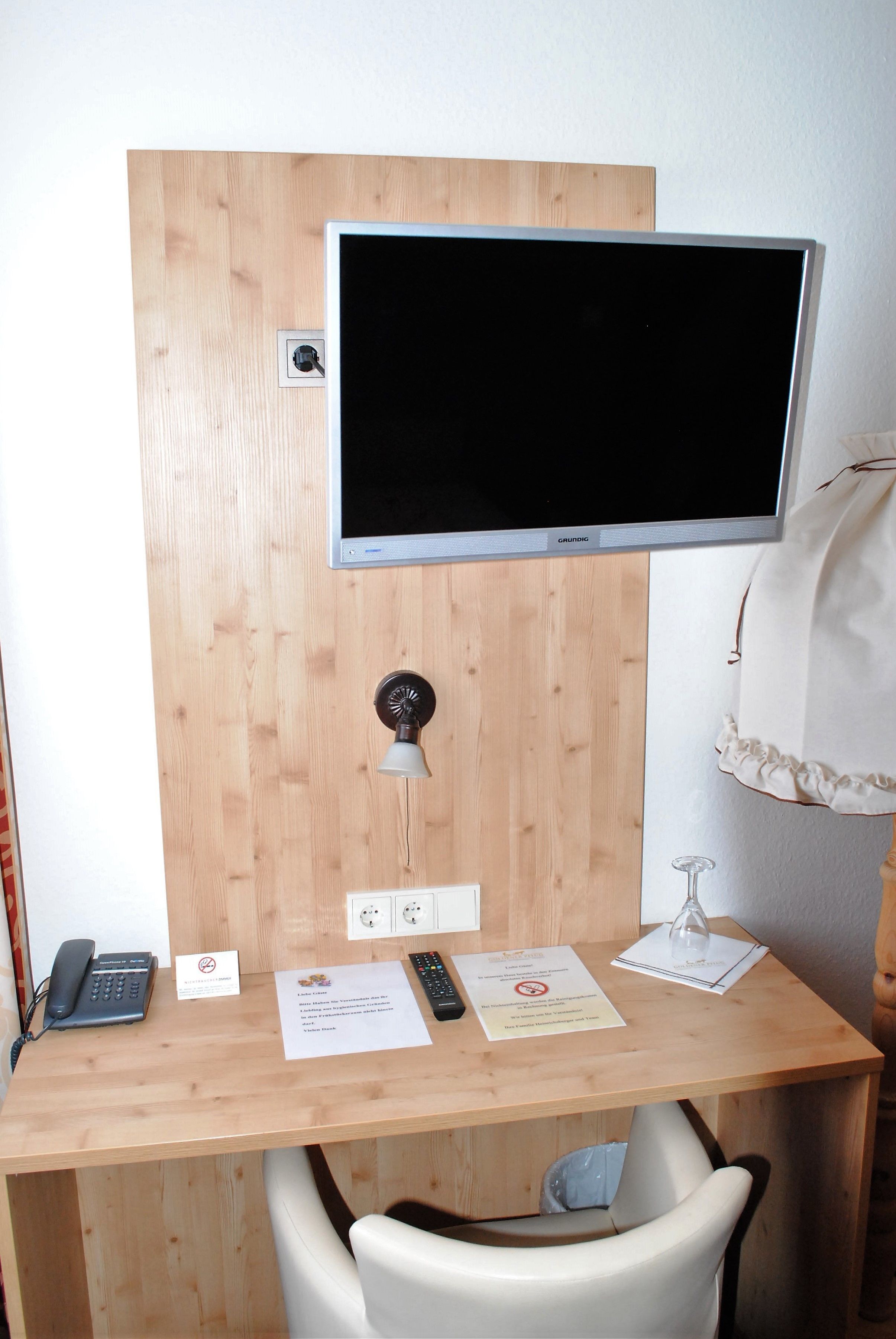 single room | individually furnished, desk, soundproofing, free wifi