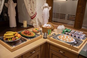 Bao gồm bữa sáng buffet hàng ngày 