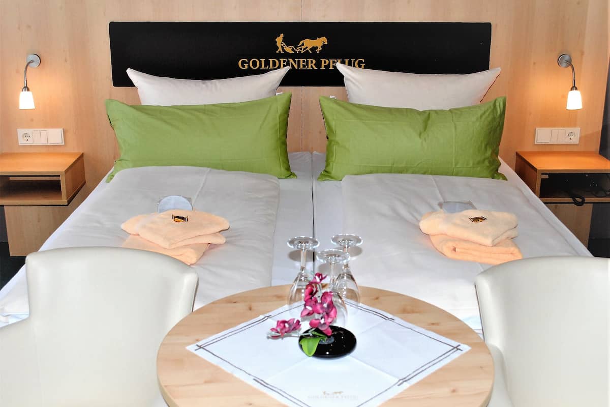 individually furnished, desk, soundproofing, free wifi