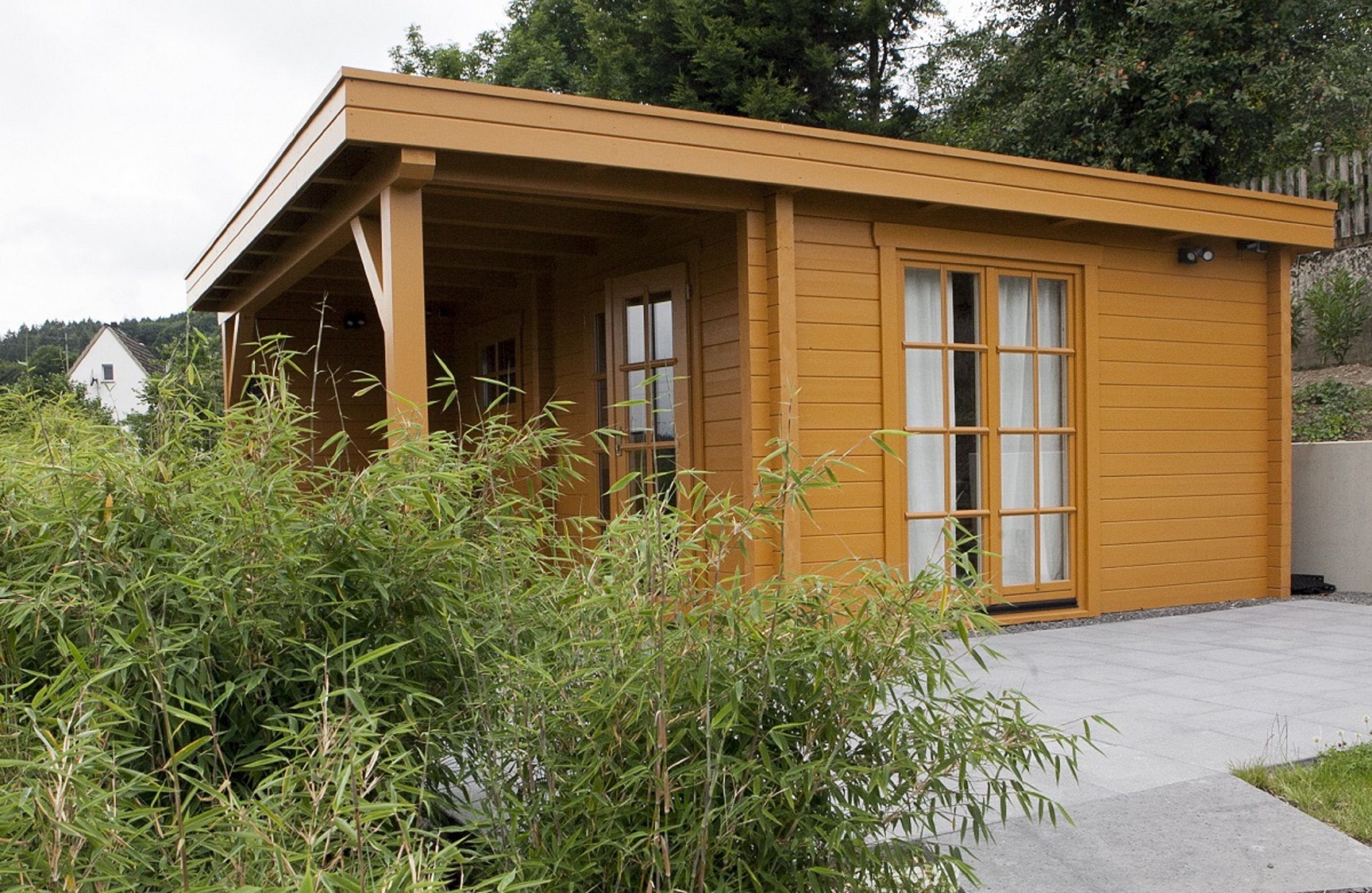 1 treatment room, massages