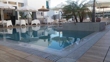 Outdoor pool, pool loungers