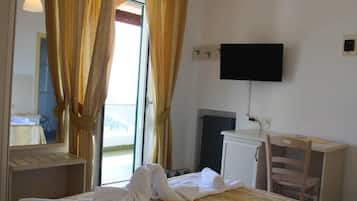 Premium bedding, in-room safe, desk