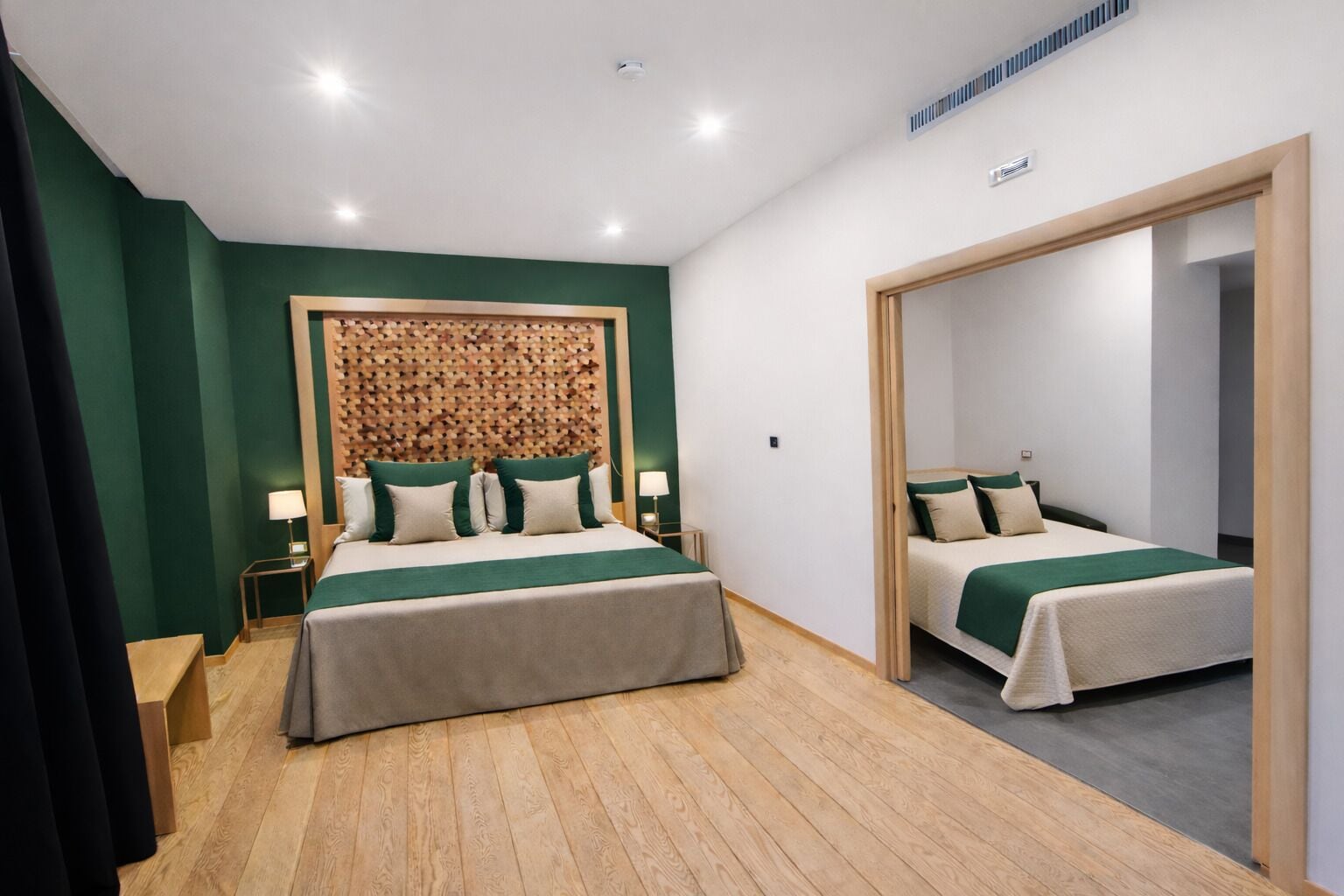 Suite Junior | Seprai premium, minibar, brankas, dan didekorasi berbeda-beda